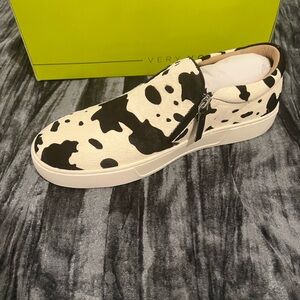 Very Volatile Black and White women’s Shoes size 9